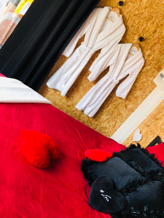 Urimenil Mini Love Room Jacuzzi Privatif מראה חיצוני תמונה